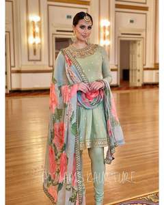 Présentation de la nouvelle collection anarkali kurti avec une belle couleur tissu georgette lourd belles impressions numériques nouvelle collection kurti - Product Image 3