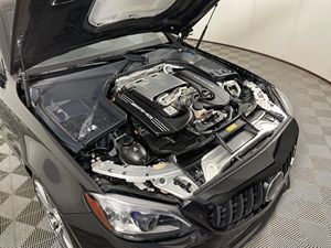 ใช้เครื่องยนต์ AMG C63 Coupe Twin-Turbo V8 - Product Image 5