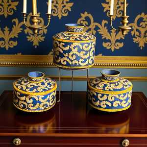 Maceta Pintada a Mano con Diseño Tradicional - Product Image 2