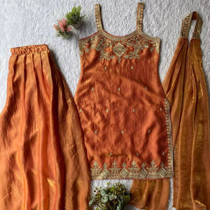 Collection Mariage : Haut brodé à sequins, pantalon palazzo plissé et dupatta - Product Image 1