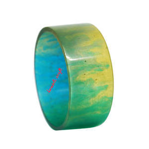 Ensembles de bijoux faits à la main en résine plate multicolore pour femmes, idéaux pour les tenues de fête et les looks de tous les jours - Product Image 1