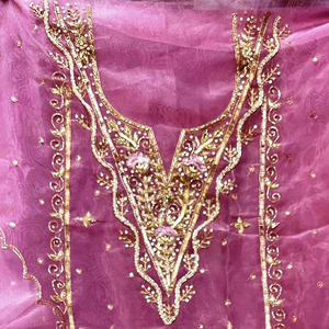 Beaux costumes indiens non cousus brodés à la main pour les femmes pour les fêtes de style traditionnel - Product Image 1