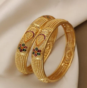 กำไลทองเหลืองลวดลายตาข่ายสุดหรูน้ำหนักเบาพร้อมดอกไม้ประดับด้วยหินสีสันสดใสในราคาขายส่ง - Product Image 3