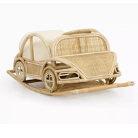 Voiture à Bascule en Rotin, Grand Jouet pour Enfants, Voiture à Chevaucher en Osier Tressé à la Main, Chaise à Bascule Écologique pour Bébé, Jouet Naturel en Rotin pour Enfants