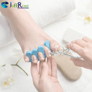 Pinces à cuticules professionnelles en acier inoxydable de haute qualité avec lames tranchantes et double ressort pour les doigts - Product Image 3