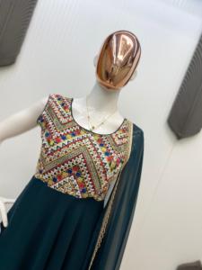 ชุดพิมพ์ลาย Rayon kurta ดีไซเนอร์พร้อมชุด dupatta สำหรับสวมใส่ในงานแต่งงานทุกโอกาสสำหรับผู้หญิง - Product Image 5