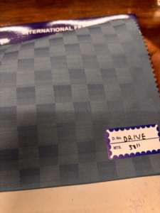 Tissu de chemise en satin de polyester de qualité supérieure, toucher doux, motif teint en fil pour les mariages et les garçons/filles - Product Image 4