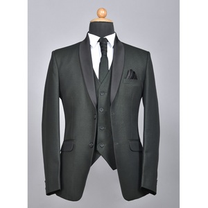 Traje de 5 Piezas Verde de Lujo para Hombre, Calidad de Exportación, para Bodas, Fiestas y Eventos Especiales, Disponible a Precio de Exportación desde India - Product Image 1