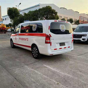 Ambulancia Privada de Emergencia 4x4, Vehículo de Rescate Médico de Lujo Personalizable, Asientos de Cuero, Techo Panorámico, Automático - Product Image 5