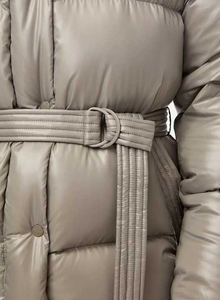 2025 chaqueta acolchada con capucha para mujer abrigo de burbujas resistente al agua empacable alternativo ligero con capucha extraíble - Product Image 4