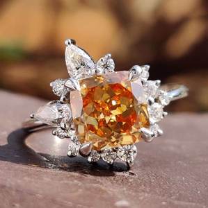 Bagues en or massif 10 carats pour femmes coupe coussin cultivé en laboratoire VVS diamant Style classique pour les fêtes de mariage-IGI certifié - Product Image 1