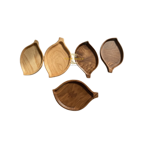 Bandeja de servir decorativa de madera con forma de hoja, hecha a mano con madera maciza para servir y exhibir. - Product Image 4