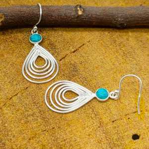 Boucles d'oreilles pendantes Boho fabriquées à la main en argent sterling 925 avec pierre précieuse turquoise Party Wear Boucles d'oreilles pendantes de style Boho - Product Image 3
