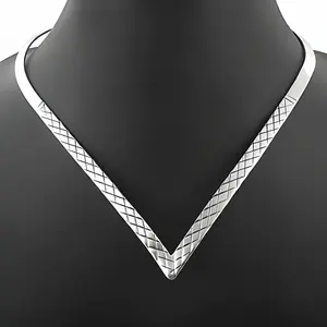 Collar de Plata con Forma de V para Mujer, Cadena de Suéter Moderna, Joyería - Product Image 3