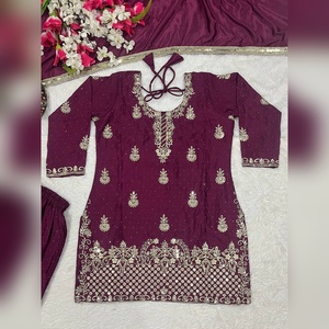 Conjunto de salwar kameez sharara de algodón multicolor, recién llegado, con detalles de resham y elegante dupatta, colección 2025 - Product Image 4