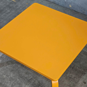Mesa Plegable de Madera de Caucho con Diseño Minimalista y Tapa Cuadrada, 60x60x28cm, para Uso en Exteriores, Parques y Jardines de Infancia - KGD014 - Product Image 5