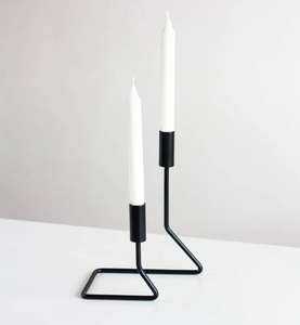 Candelabro Rústico de Hierro para Decoración del Hogar Vintage, Añade Encanto Tradicional y un Toque Decorativo de Iluminación - Product Image 3