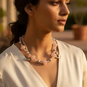 Collier fin pour femme avec pierre précieuse en quartz rose - Product Image 1