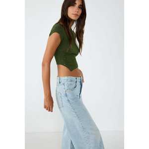 Body Corto Informal con Bordado de Piedras, Corte Asimétrico en la Parte Delantera y Logotipo - Product Image 2