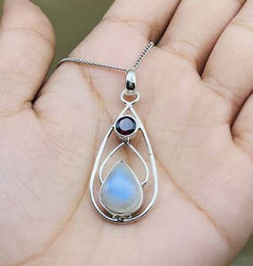 Collier pendentif en laiton plaqué or vintage avec chalcédoine aqua naturelle, fait à la main, forme ovale 8x10 mm, serti en bélière, bijoux - Product Image 5