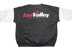 Conjunto de chaqueta cortavientos con logotipo personalizado de alta calidad para hombre, chaqueta de invierno estampada OEM con características ligeras, Material de tela con bolsillos - Product Image 5