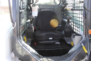 รถตักล้อยาง Bobcat T770 ปี 2024 มือสอง สำหรับขาย - Product Image 6