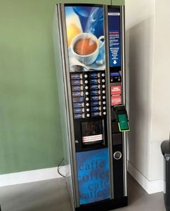 Máquina Expendedora de Café Automática con Pantalla LED Táctil, Limpieza Automática, Compatible con ADA, Múltiples Opciones de Pago - Product Image 5