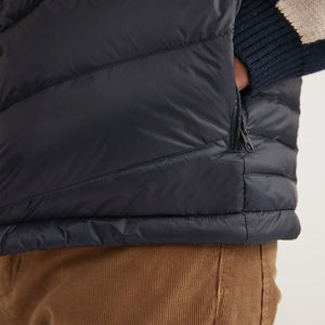 Vente en gros sports d'hiver personnalisés pour hommes, vêtements chauds d'extérieur brillants à poche zippée, gilet rembourré matelassé, gilet pour hommes, imprimé - Product Image 4