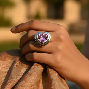 Bague Statement en Argent Sterling 925 Plaqué Rhodium pour Femme avec Pierre Précieuse Rose en Forme de Cœur Sertie en Bezel - Product Image 1