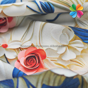 Tela de Seda 100D con Estampado Digital, Diseño Floral 3D, Material Suave, Transpirable y Liso, OEM y ODM - Product Image 2