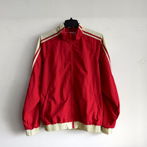 ชุดกันลมผ้าไนลอน2ชิ้นสำหรับผู้ชายชุดกันลมและกางเกงขาสั้นผ้าเย็บปะติดปะต่อกันซิปโพลีเอสเตอร์ออกแบบได้ตามที่ต้องการ - Product Image 4