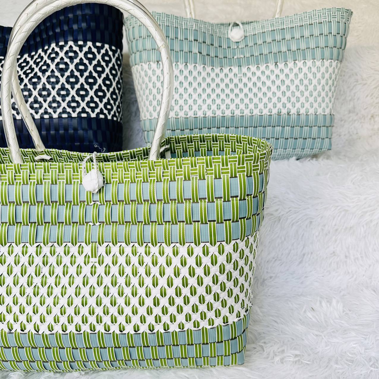 สีเขียว