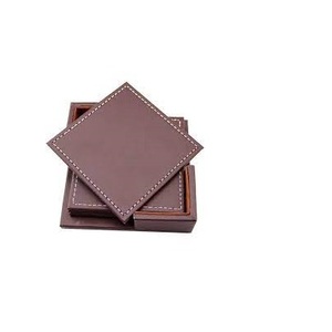 Dessous de verre en pierre en cuir Accessoires Tapis et coussinets Logo gravé Ensemble de dessous de verre en cuir véritable - Product Image 5