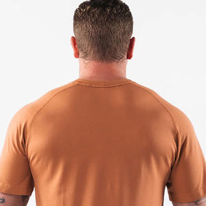 "Camiseta de manga completa de secado rápido personalizada para hombre: ropa de gimnasio, adaptada para el rendimiento" - Product Image 6