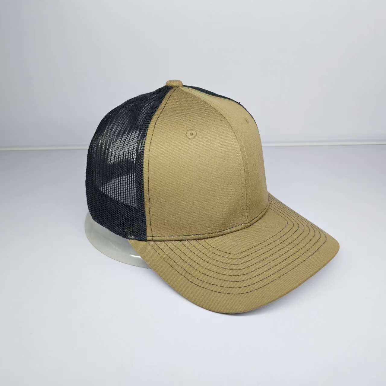 สีน้ำตาล &amp; สีดำ