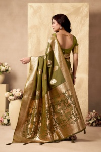 Saree en soie tissée pure de créateur avec tissage Zari Tenue de fête de mariage traditionnelle indienne et pakistanaise pour femmes - Product Image 2