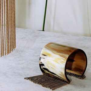 กำไลข้อมือสุดหรูสำหรับผู้หญิงเครื่องประดับแฟชั่นกำไลเขาควายขนาดใหญ่ทำด้วยมือสไตล์ใหม่กำไลข้อมือ - Product Image 3