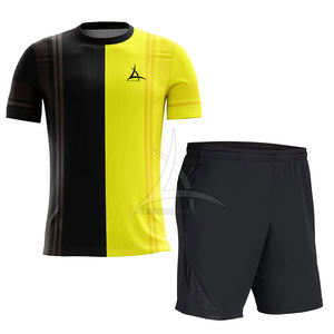 กางเกงขาสั้นฟุตบอลชายพร้อมดีไซน์สั่งทำพิเศษ คุณภาพสูง น้ำหนักเบา ระบายอากาศได้ดี ผลิตจากโพลีเอสเตอร์ 100% สำหรับการแข่งขัน - Product Image 1