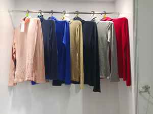 Suéter de cuello alto de invierno informal a la moda de alta calidad para mujer detalle de botones poliéster/algodón Jersey de punto antibolitas - Product Image 6