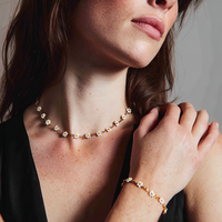 OEM ODM mignon pendentif en émail marguerite naturelle collier bracelet bijoux personnalisés