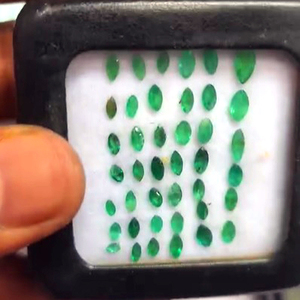 304 Piezas de Esmeralda Natural Verde de 4x2mm y 6x3mm, Corte Marquise Facetado de 35.6 Quilates, Alta Calidad para Joyería, US$400, 7 Cajas - Product Image 5