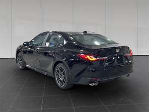 Envío Gratis 2024 para Camry con Volante a la Izquierda, Interior Oscuro, Asientos de Cuero, Transmisión Automática, Bajo Kilometraje, Sedán Usado en Venta - Product Image 4