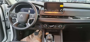 Tout nouveau modèle SUV Mitsubishi Outlander 4wd luxe 2.5L essence automatique 0 km jamais enregistré Version tropicale Ref 3102 - Product Image 6