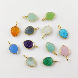 Dijes de Cuarzo Ahumado Tallados en Forma de Hoja de 8x10 mm - Colgante de Piedra Preciosa Tallada a Mano en Plata 925 - Product Image 3