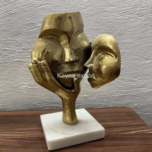 Sculpture en métal en aluminium en forme de coeur fantaisie pour décorations de table d'hôtel et de restaurant avec motif de nature morte fini or - Product Image 5