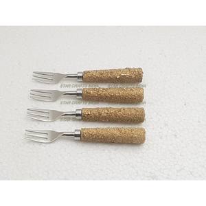 Venta al por mayor de fábrica Juego de tenedores de plata Resina y acero inoxidable Cena de Navidad Juego de tenedores de frutas Tenedor y cuchara de frutas Juego de cubiertos - Product Image 4