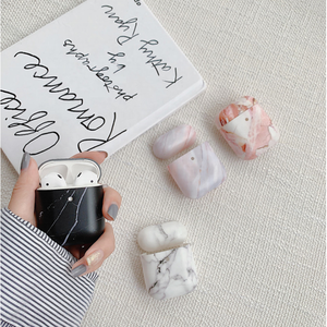 Étui pour écouteurs IMD style marbre en TPU multicolore, étanche et protecteur avec aimant puissant pour AirPods 2 et autres écouteurs - Product Image 6