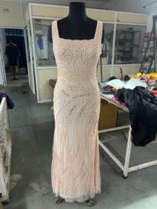 Robe de mariée de maternité de luxe, exquise, à manches longues, coupe trapèze, longueur ras du sol, manches cape, col carré, ornée de perles et de sequins, pour soirée formelle - Product Image 4