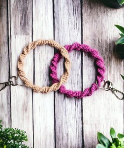 Porte-clés en coton noué fait main, bracelet macramé pour poignet - Product Image 2