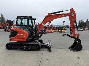 Miniexcavadora Kubota U17 2026: Potencia Ultracompacta con Eficiencia de Giro de Cola Cero - Product Image 3